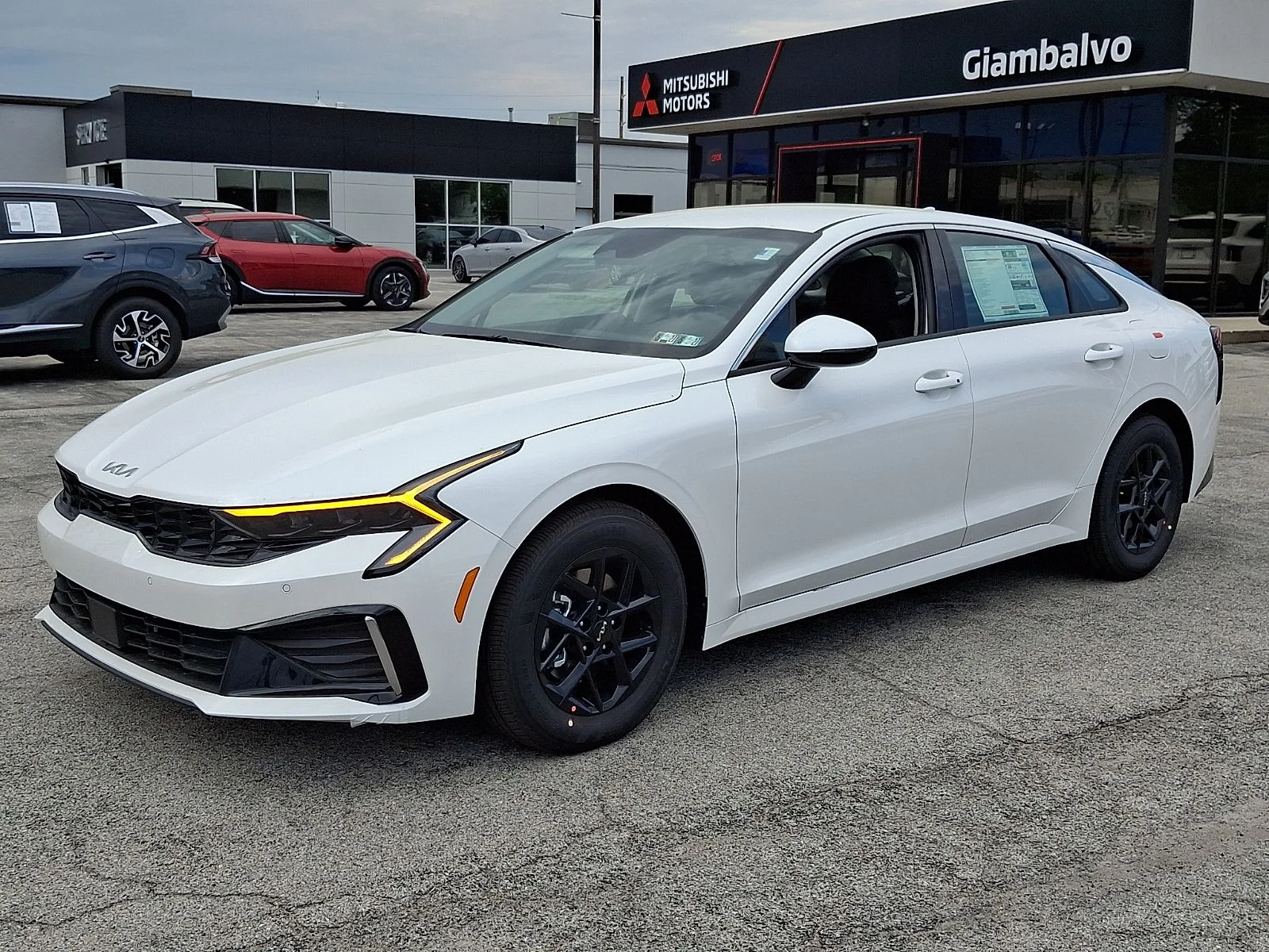 New 2026 White Kia LXS image 4
