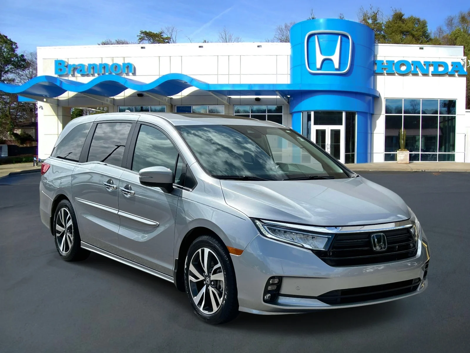 2024 Honda Odyssey Touring's photo
