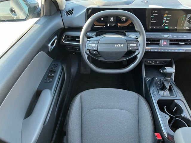 Used 2025 Gray Kia LXS image 7