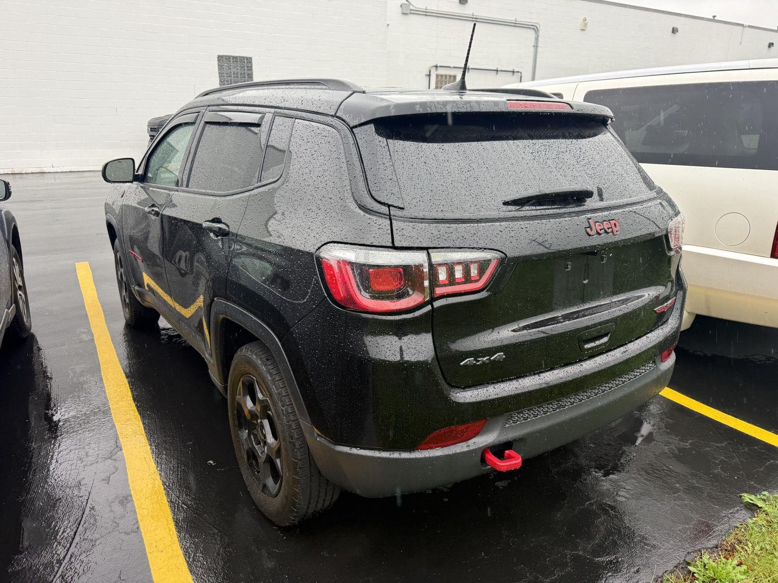 Used 2023 Diamond Black Crystal Pearlcoat Jeep Trailhawk image 5