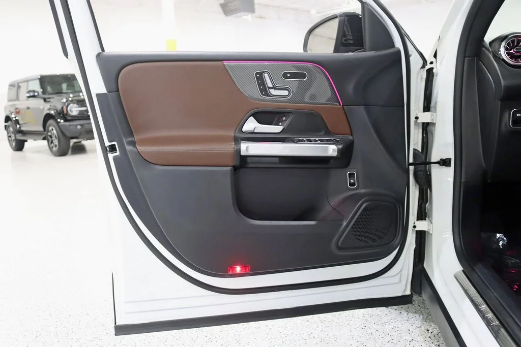 Used 2022  Mercedes-Benz GLB 35 AMG® image 32