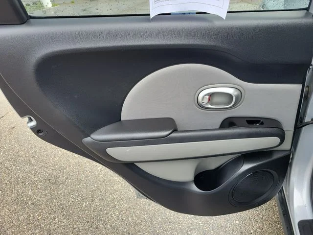 Used 2016 Silver Kia Base image 13