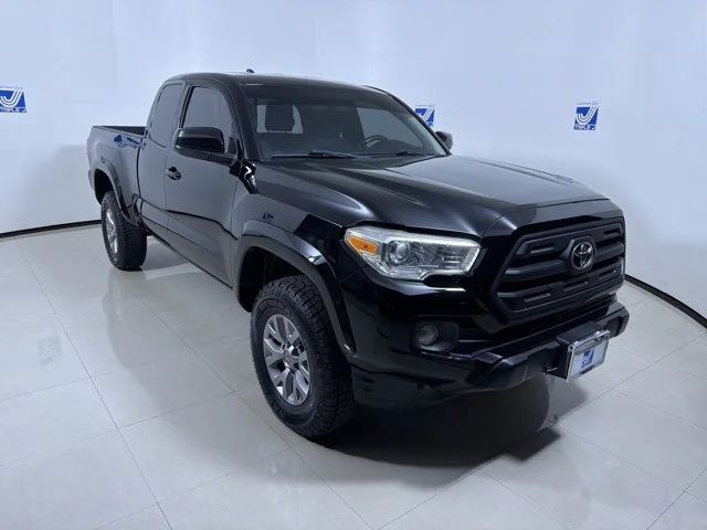 Used 2017 Black Toyota SR Access Cab image 1