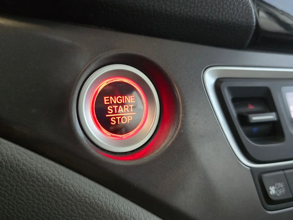 Used 2016 Silver Honda EX-L image 57