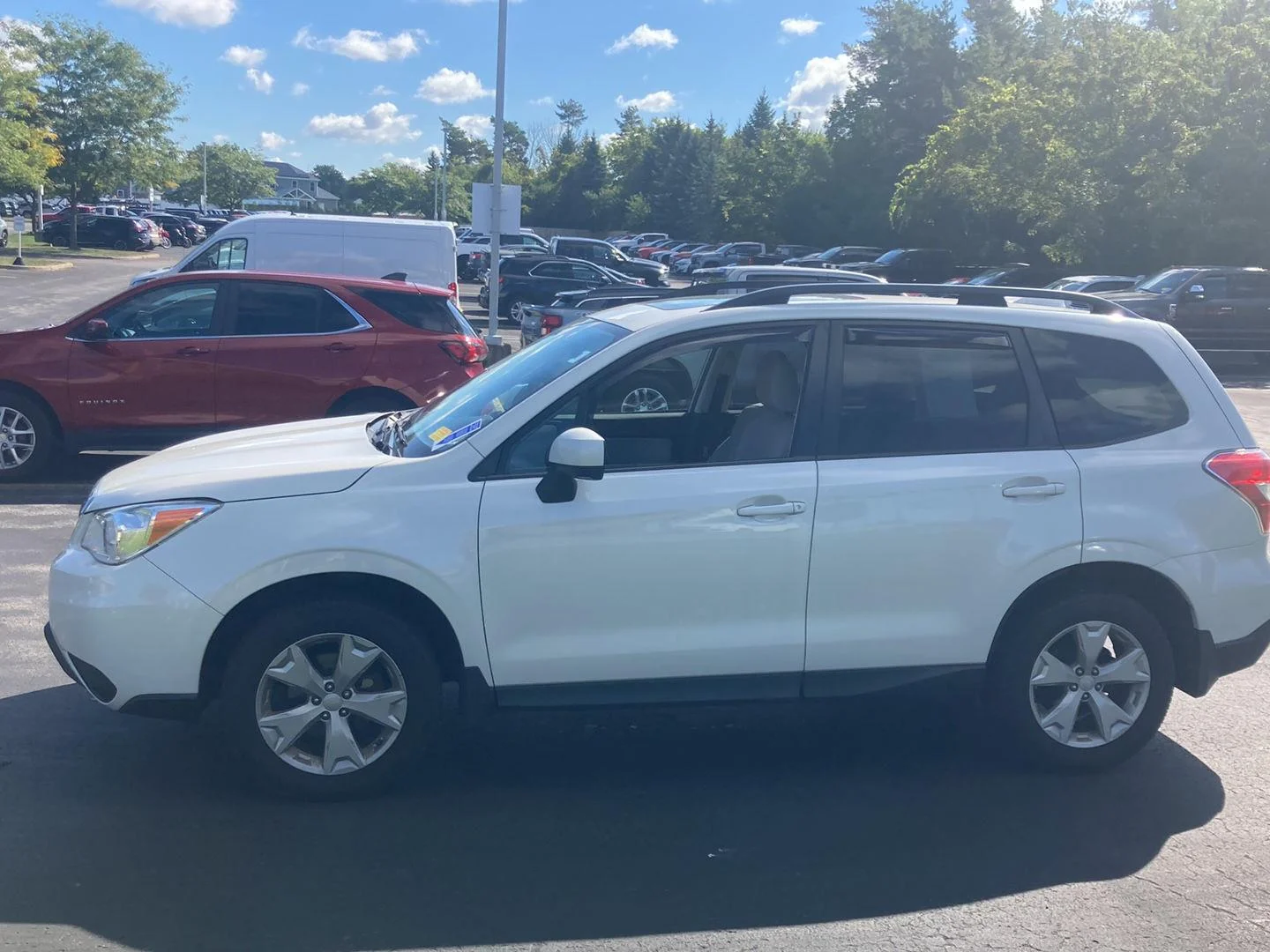 Used 2016 Crystal White Pearl Subaru 2.5i Premium image 4