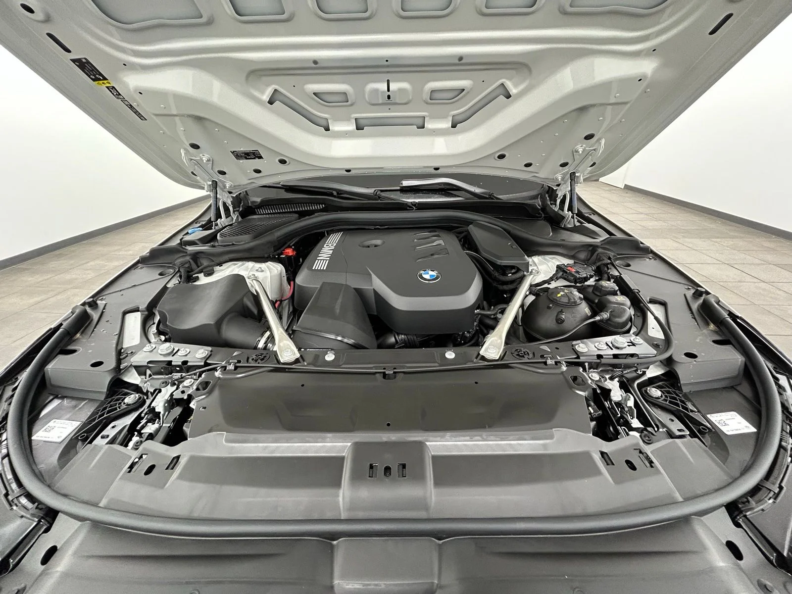 New 2026 White BMW 530i xDrive image 42