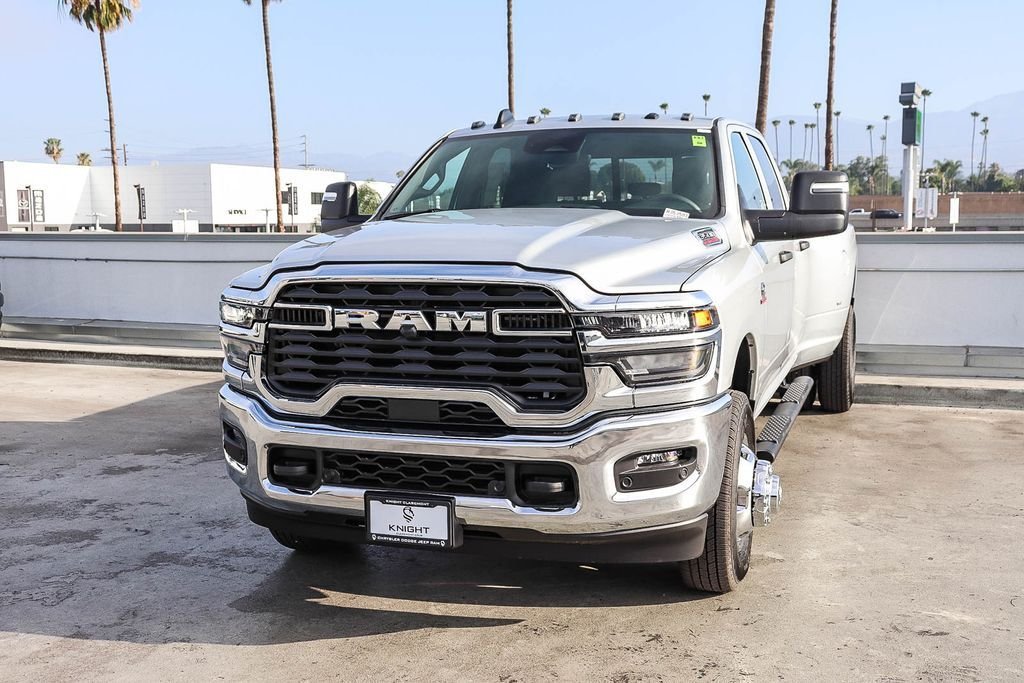 New 2026 Silver Ram Tradesman image 4