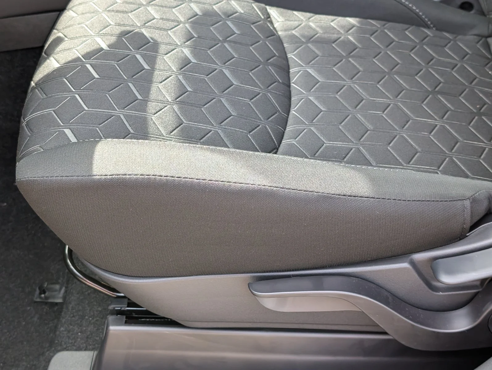 New 2027 Gray Mitsubishi 2.0 ES image 14