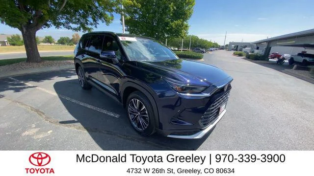 Certified Used 2025  Toyota MAX Platinum image 36
