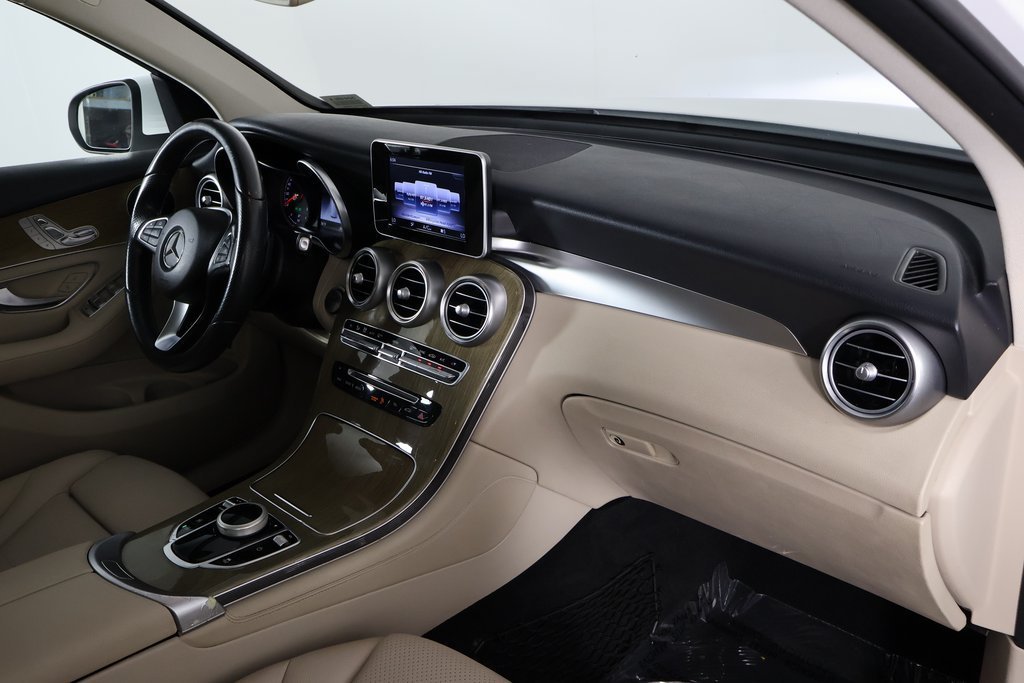 Used 2018 Polar White Mercedes-Benz GLC 300 image 9