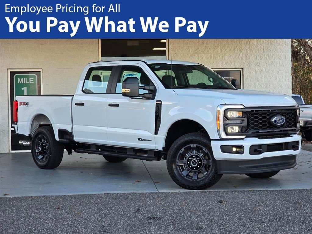 2026 Ford F-250 XL 4x4 Crew Cab 6-3/4' Box's photo