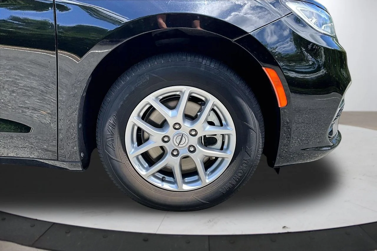Certified Used 2024 Black Chrysler Touring L image 33