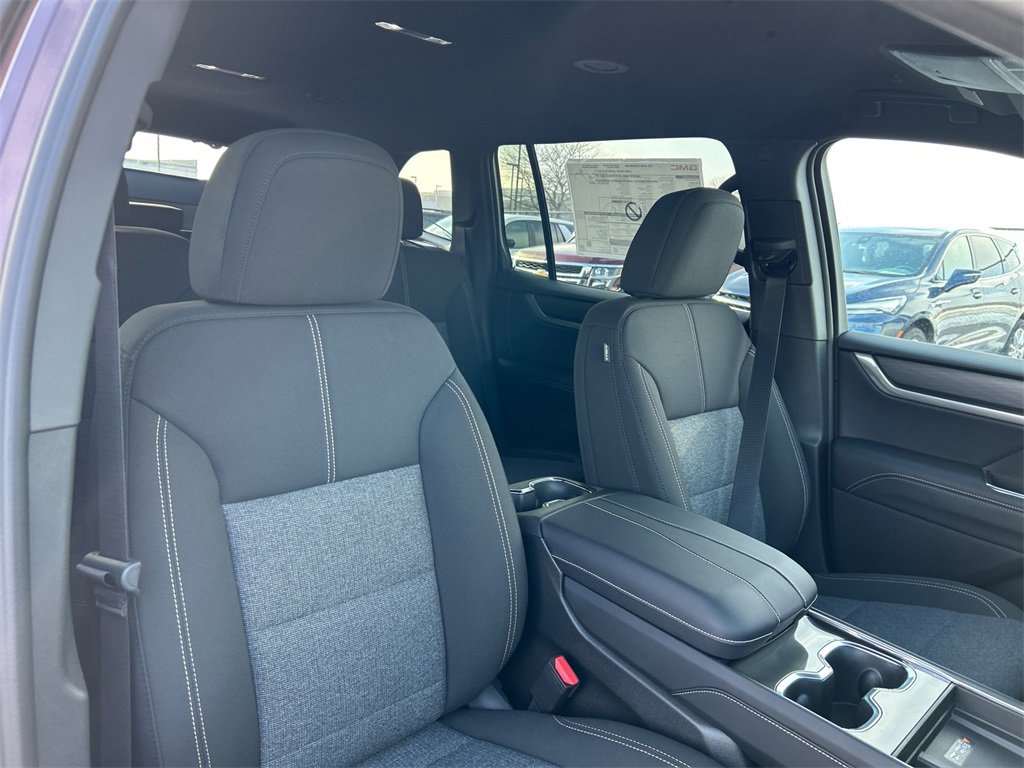 2026 GMC ACADIA - Image 35