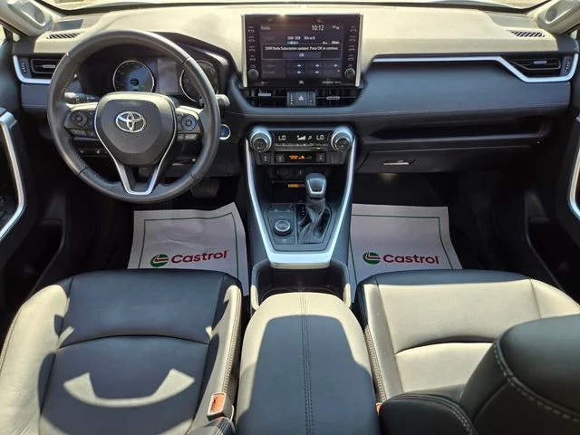Used 2022 White Toyota XLE Premium image 15