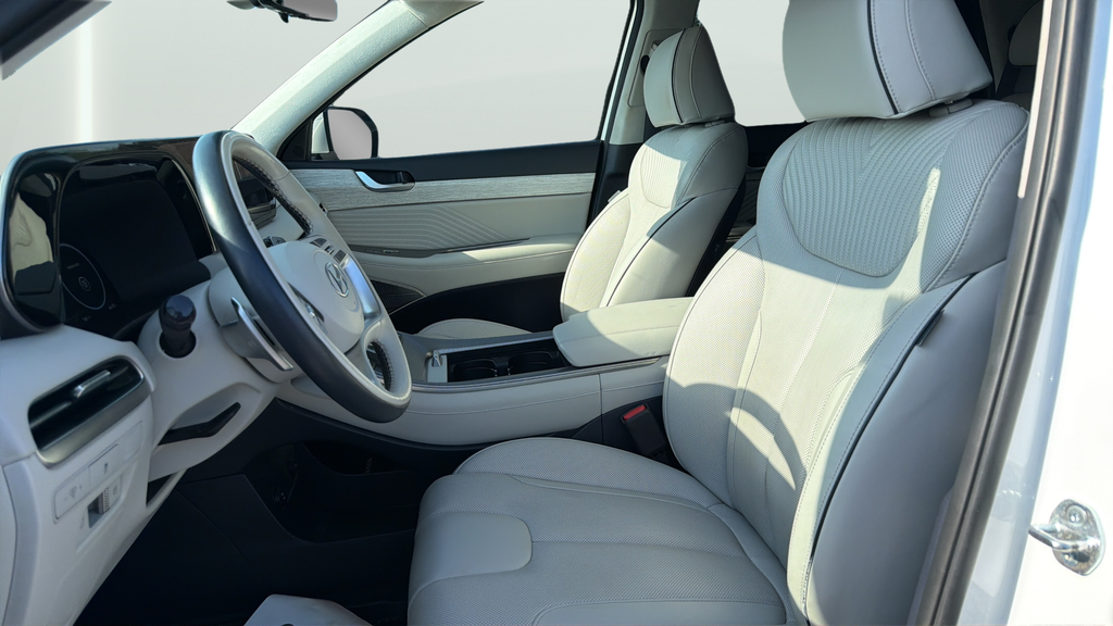 Used 2024 White Hyundai Calligraphy image 17