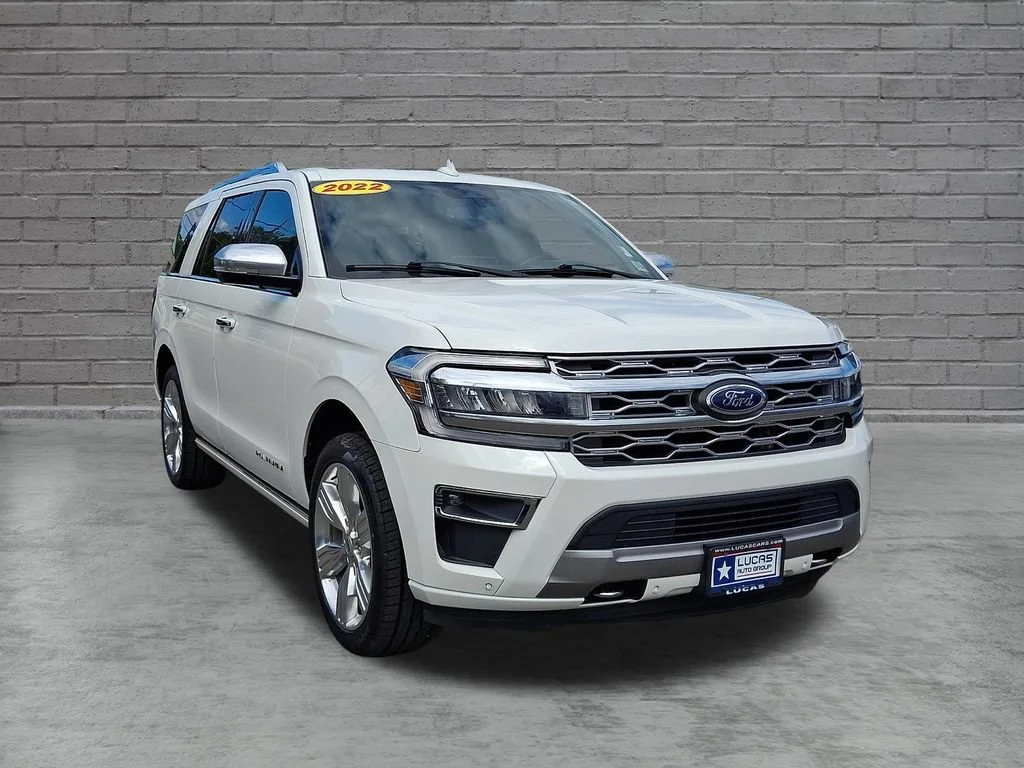 Used 2022 Star White Metallic Tri-Coat Ford Platinum image 2