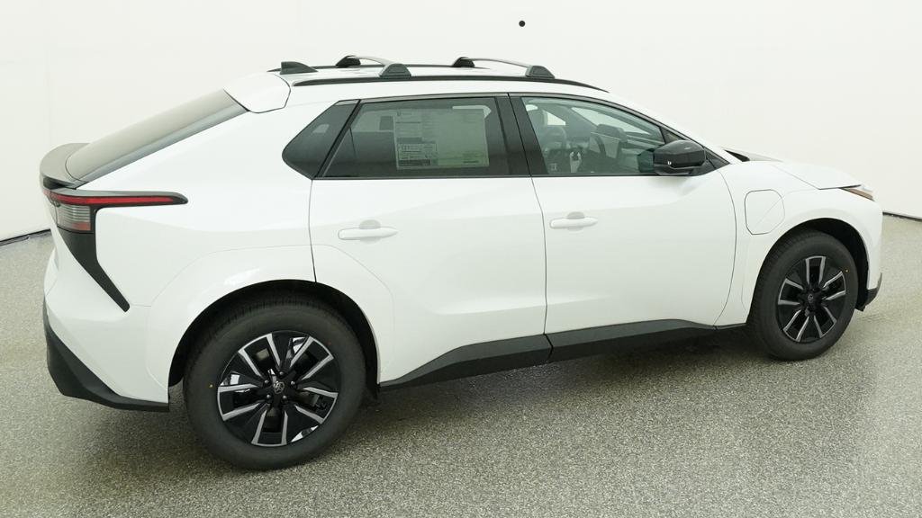 New 2026 Wind Chill Pearl Toyota XLE image 8