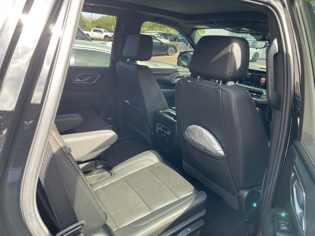 Used 2024 Black Chevrolet High Country image 11