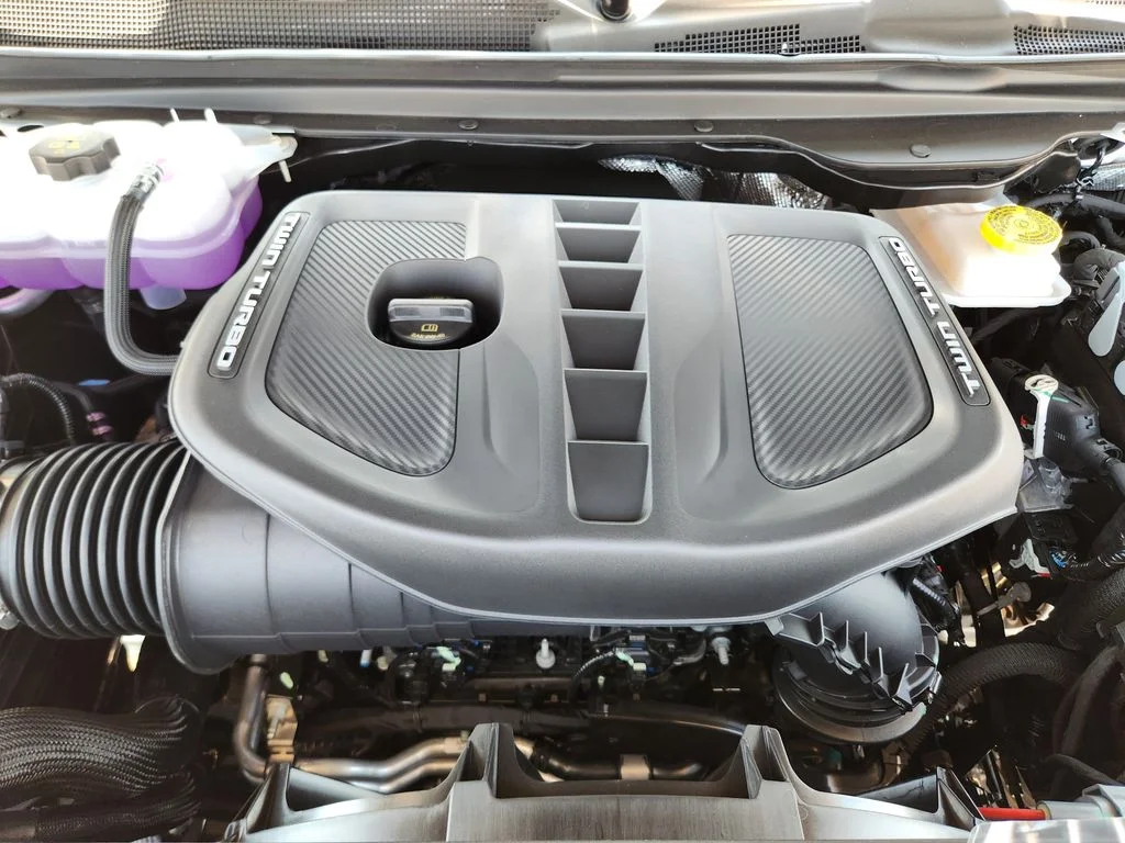 New 2027 Bright White Clear-Coat Exterior Paint RAM RHO image 22