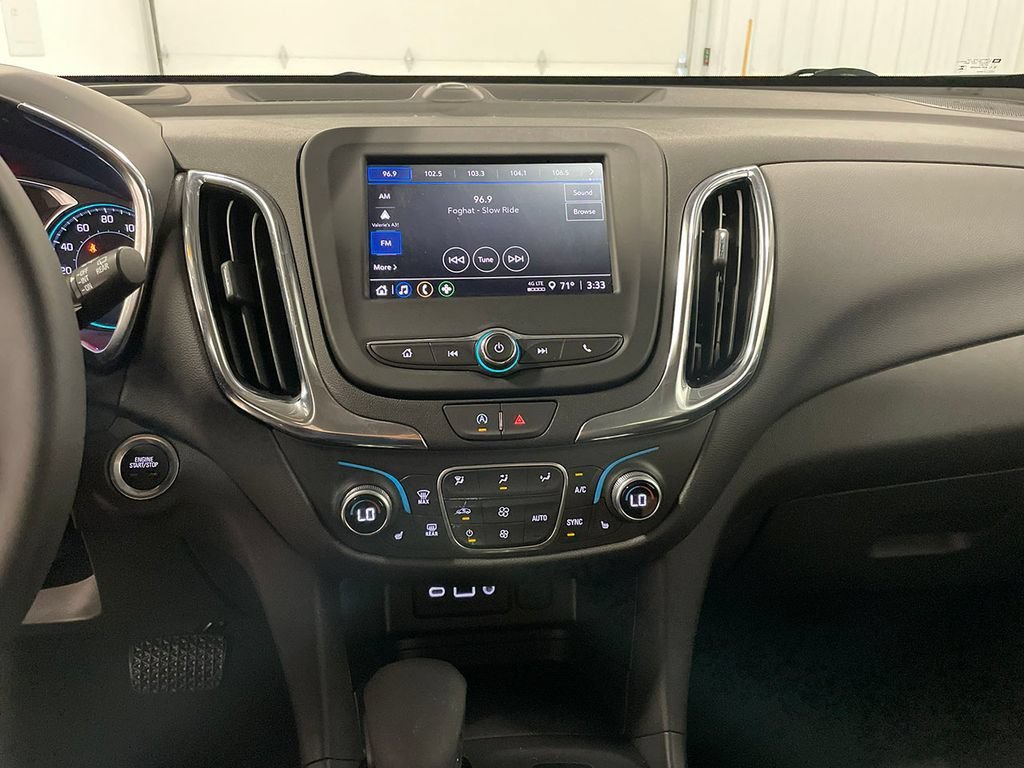 Used 2024 Summit White Chevrolet LT image 31