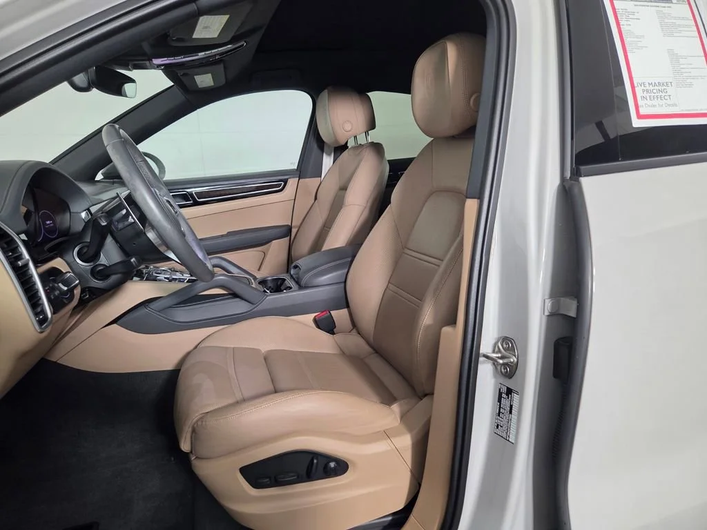 Used 2023 Chalk Porsche Platinum Edition image 10