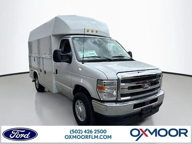New 2026 Oxford White Ford E-350 SRW image 29