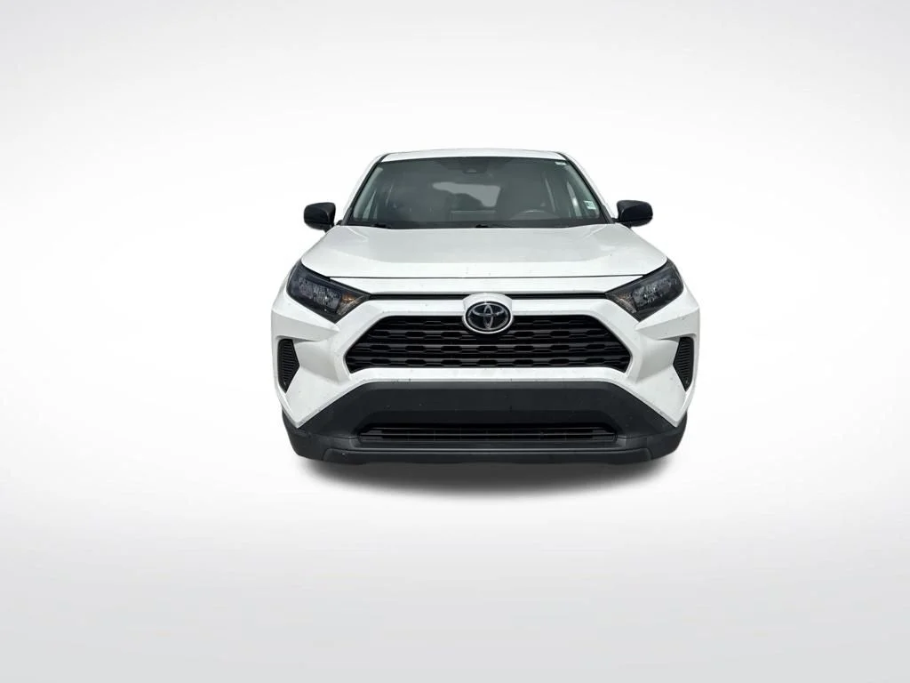 Certified Used 2022 White Toyota LE image 3