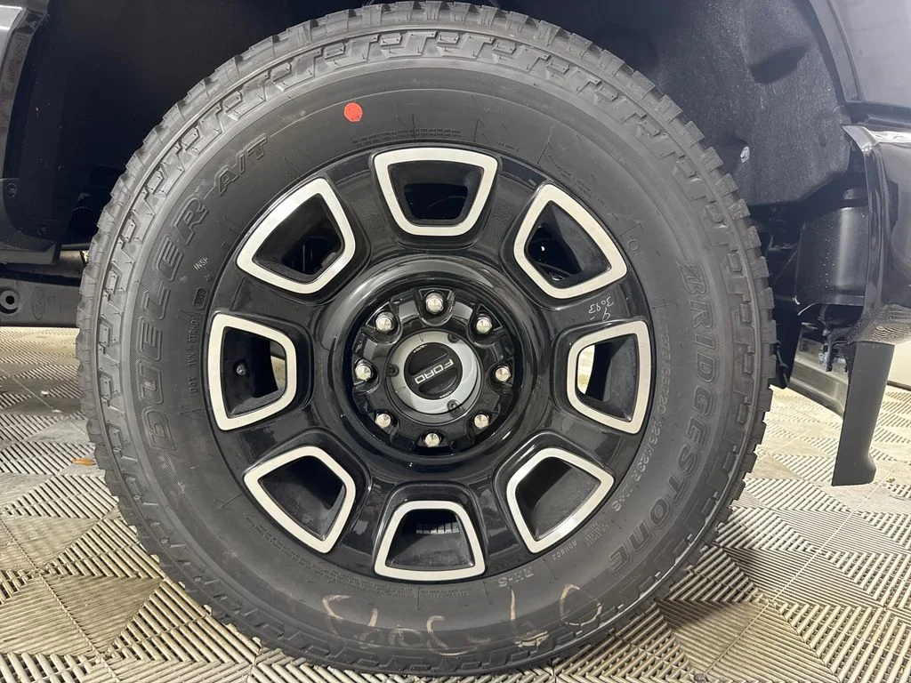 New 2026 Black Ford Platinum image 18