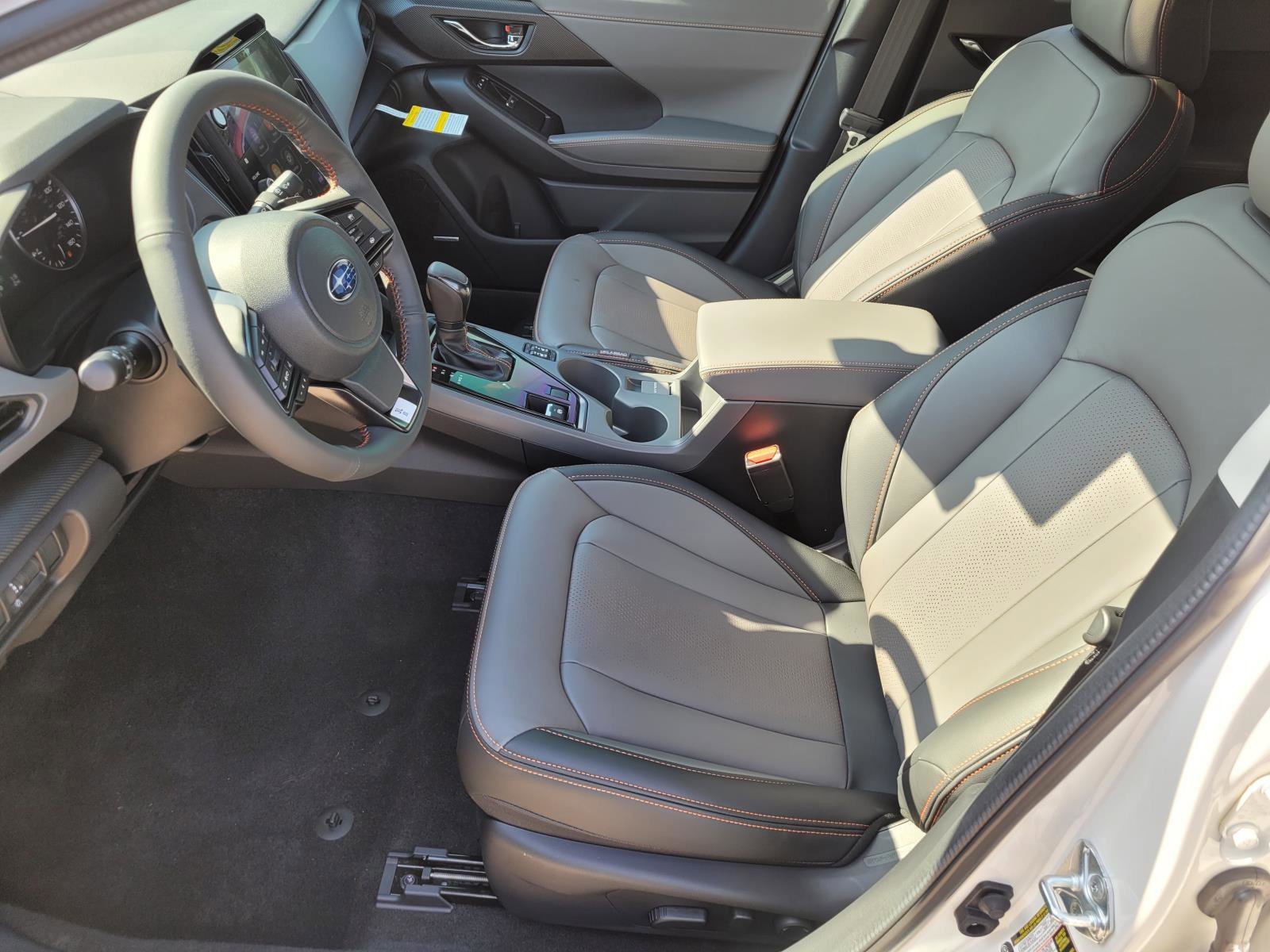 New 2026 CRYSTAL WHITE PEARL Subaru Limited image 3