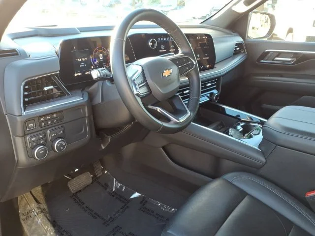 Used 2025 Sterling Gray Metallic Chevrolet LT image 16