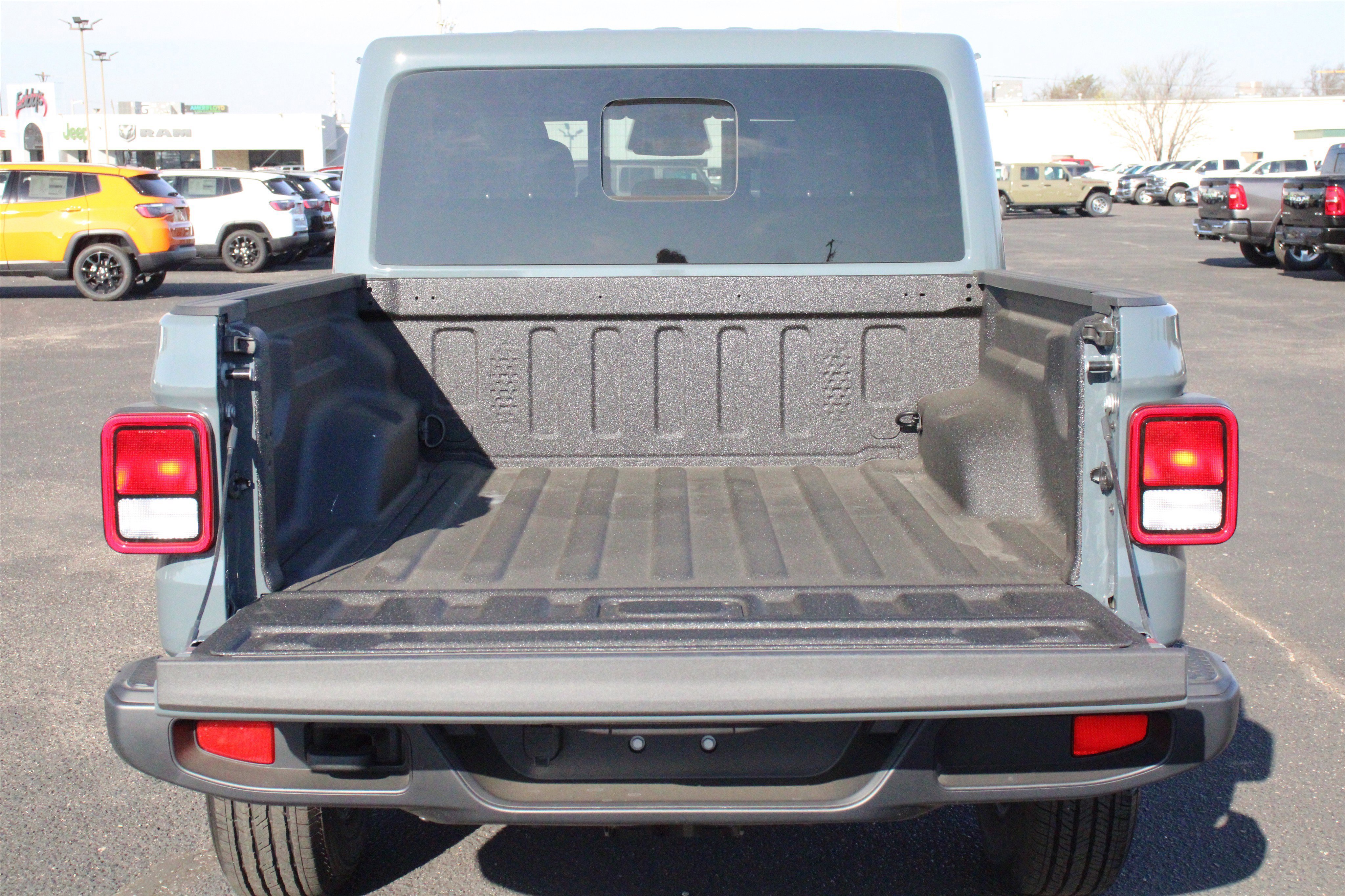 New 2026 Anvil Clear-Coat Exterior Paint Jeep Sport S image 25