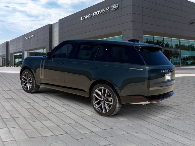 New 2026 Belgravia Green Land Rover SE image 3