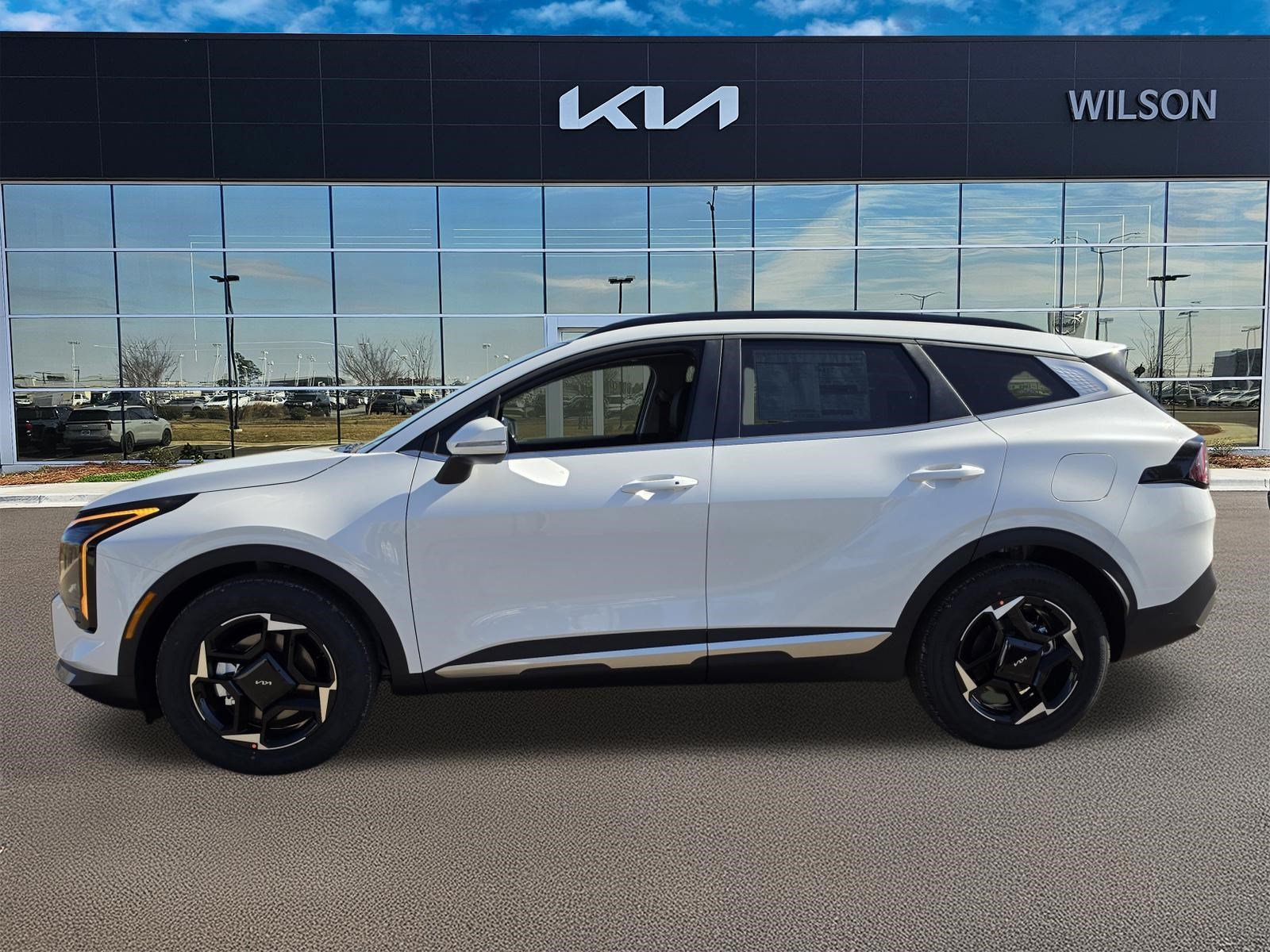 New 2027 Snow White Pearl Kia EX image 7