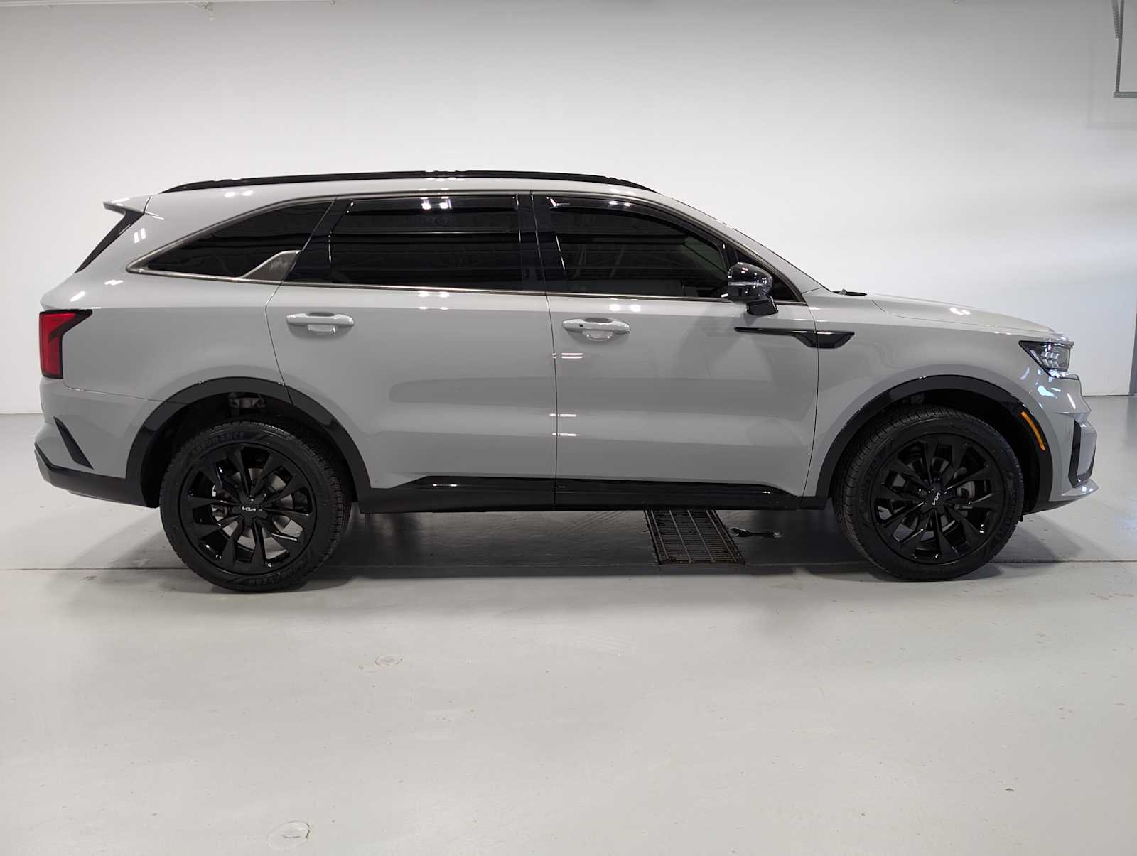 Used 2022 GRAY Kia SX image 7