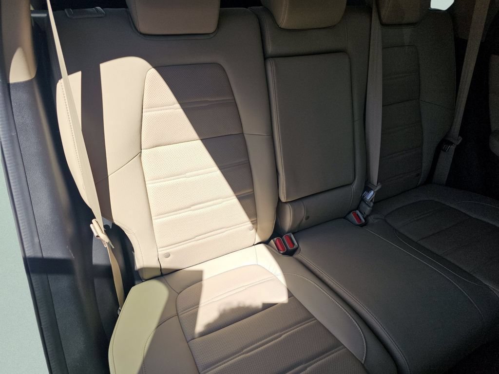 Certified Used 2021 Platinum White Pearl Honda Touring image 30