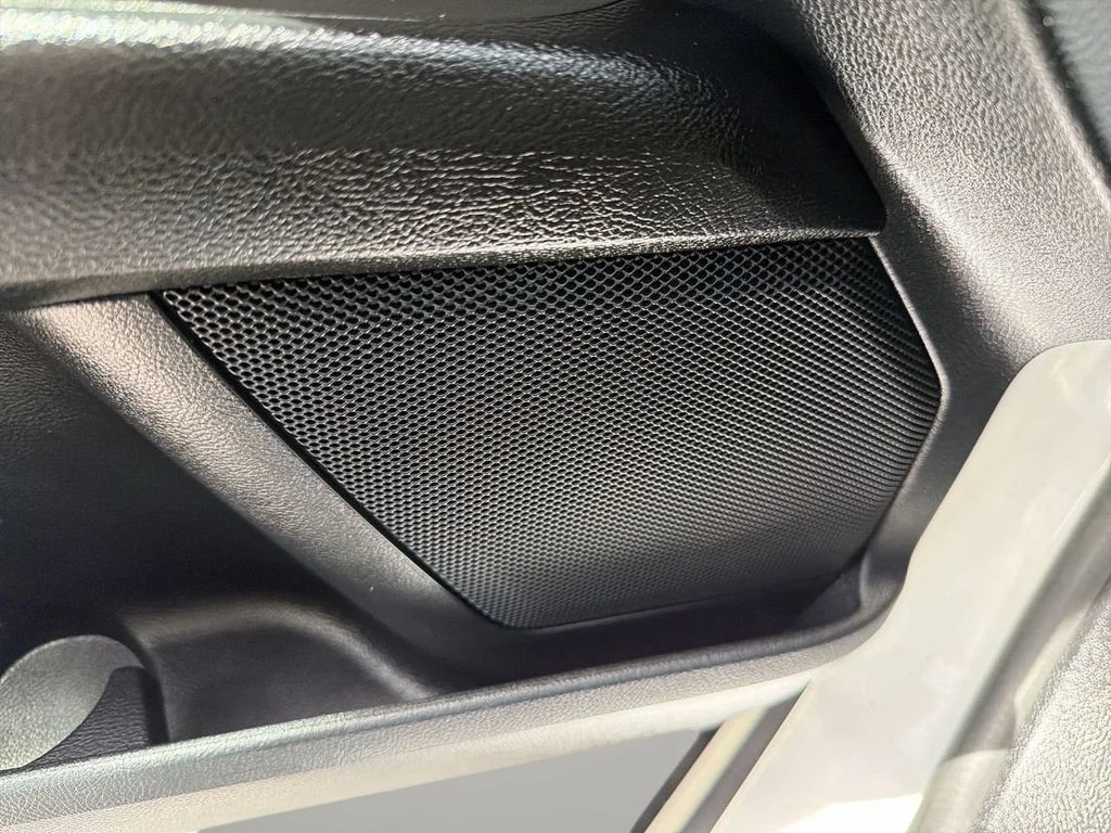 Used 2020 White Ford S image 19