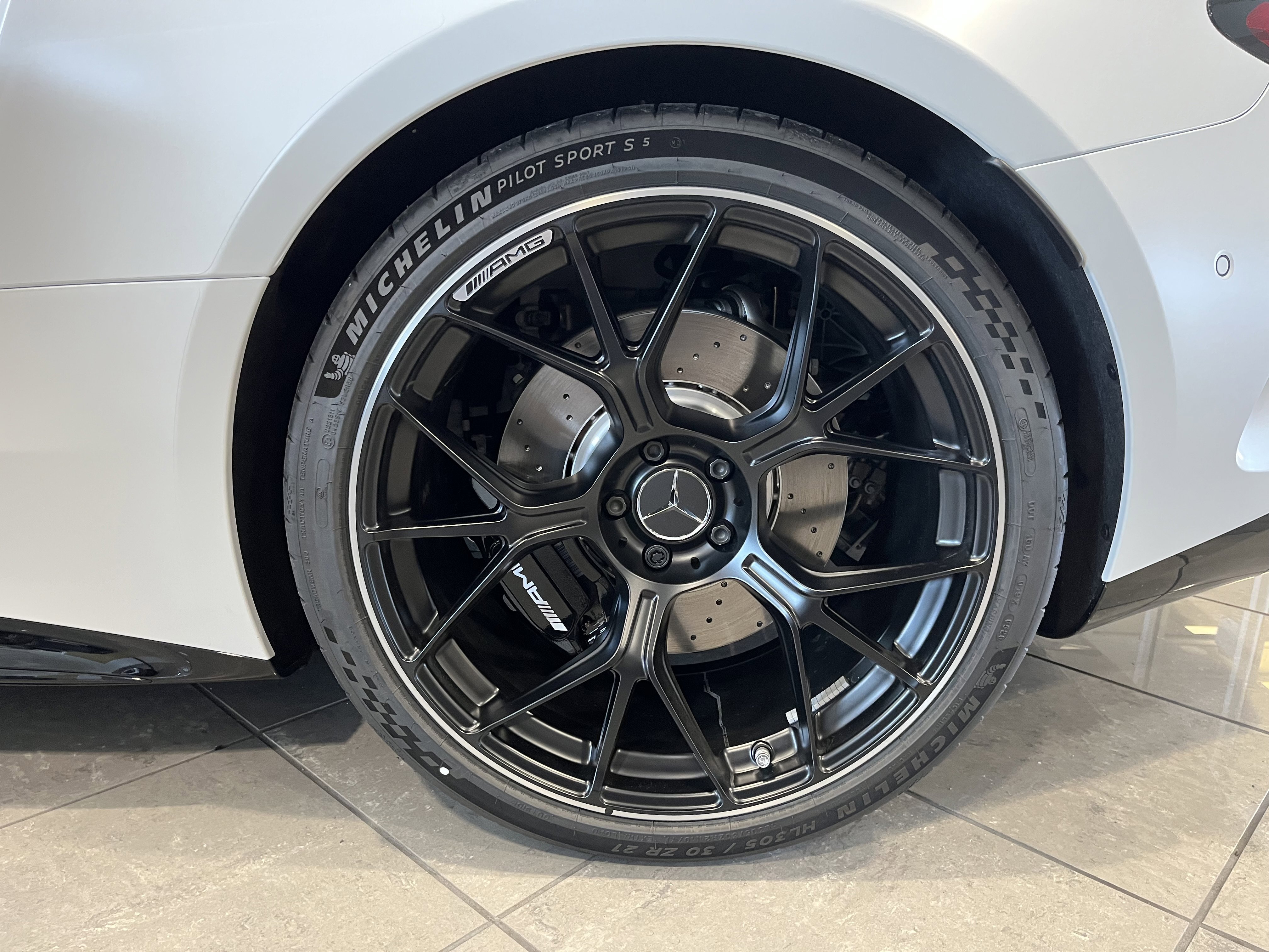 New 2026 MANUFAKTUR Moonlight White Magno Mercedes-Benz AMG® GT 55 image 9