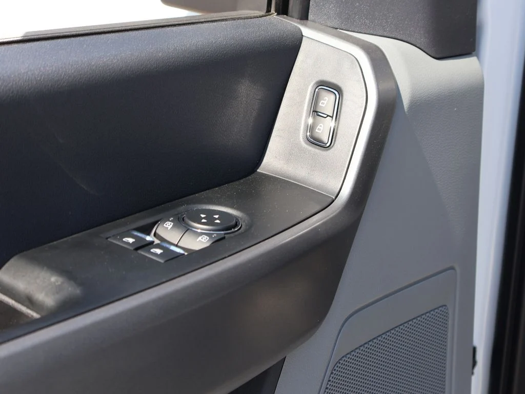 New 2026 Oxford White Ford F-350® XLT image 15