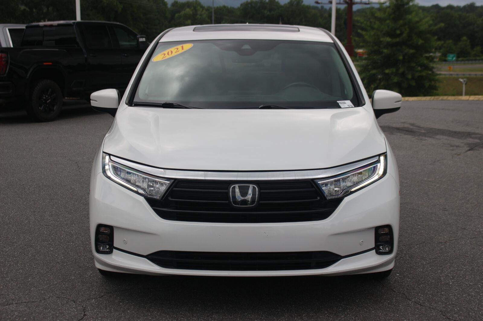 Used 2021 Platinum White Pearl Honda Touring image 2