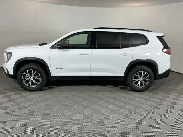 Used 2025 White GMC AT4 image 6