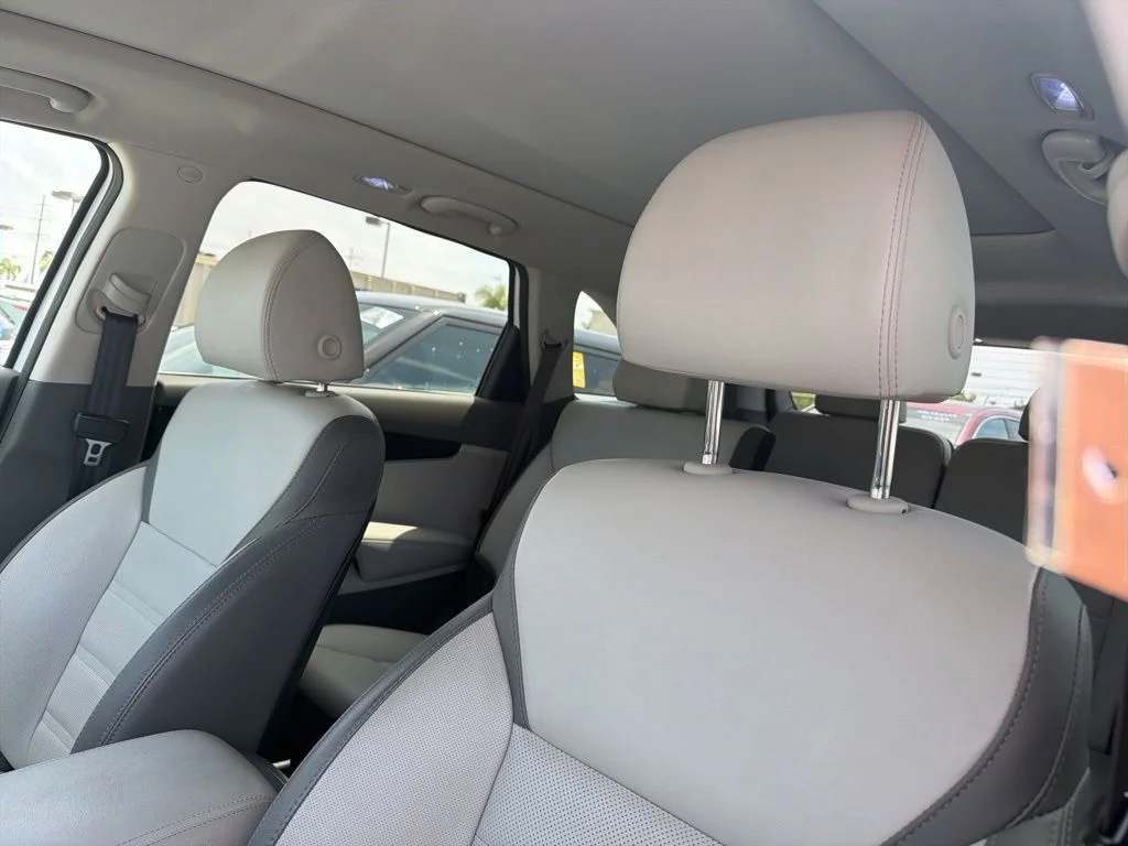 Used 2020 White Kia SX image 12