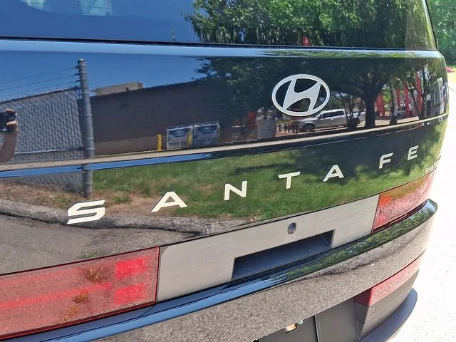 New 2026 Black Hyundai SEL image 19