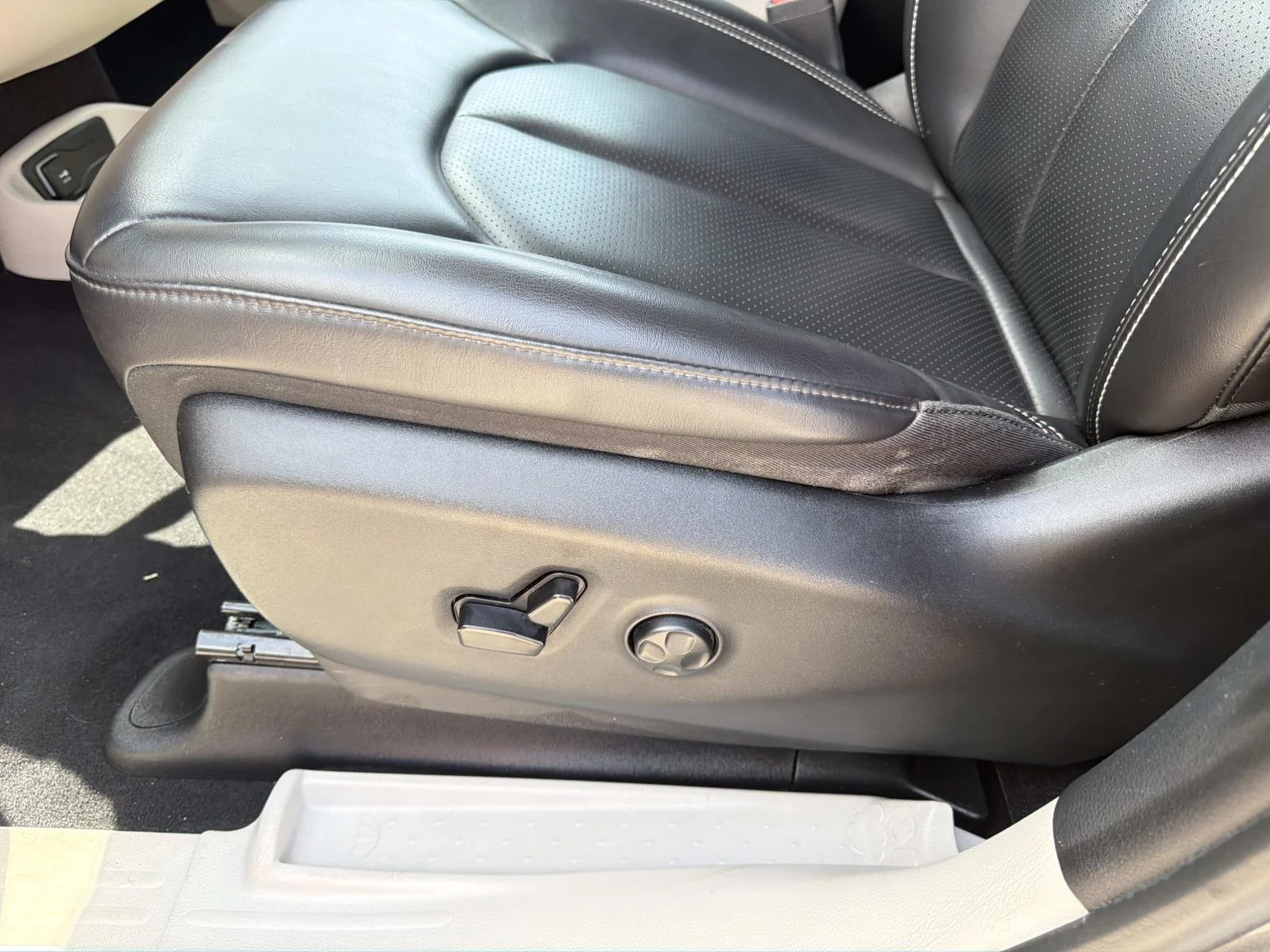Used 2023 Gray Chrysler Touring L FWD image 16