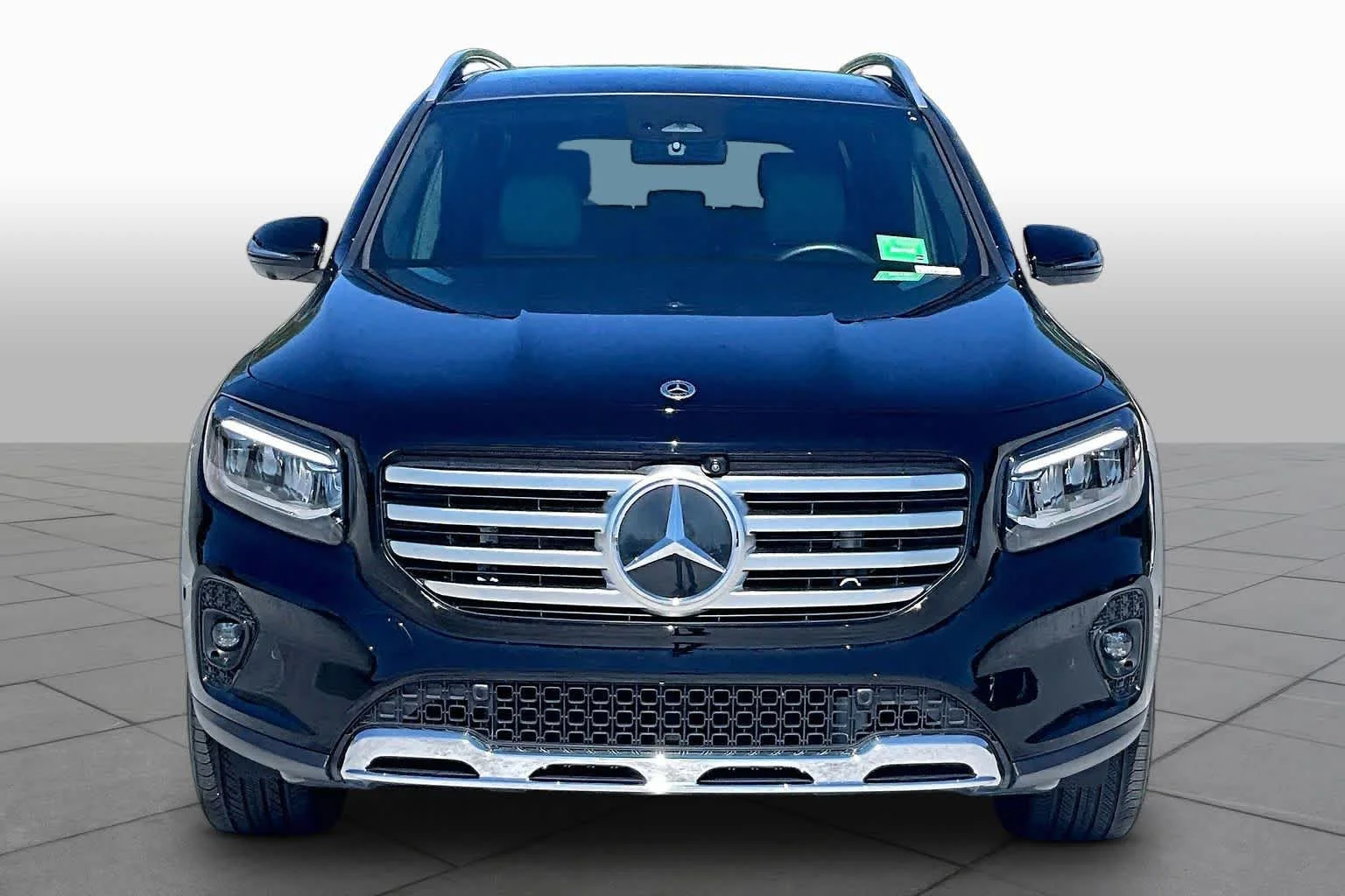 Used 2026 Night Black Mercedes-Benz GLB 250 image 4