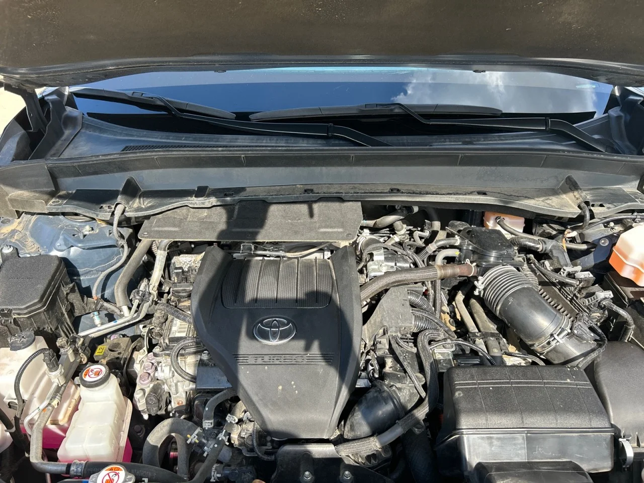 Used 2024  Toyota Hybrid MAX Limited image 8