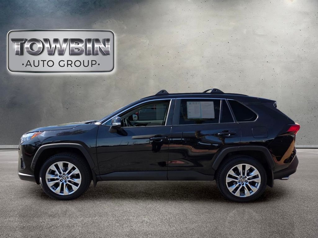 Used 2024 Black Toyota XLE Premium image 7