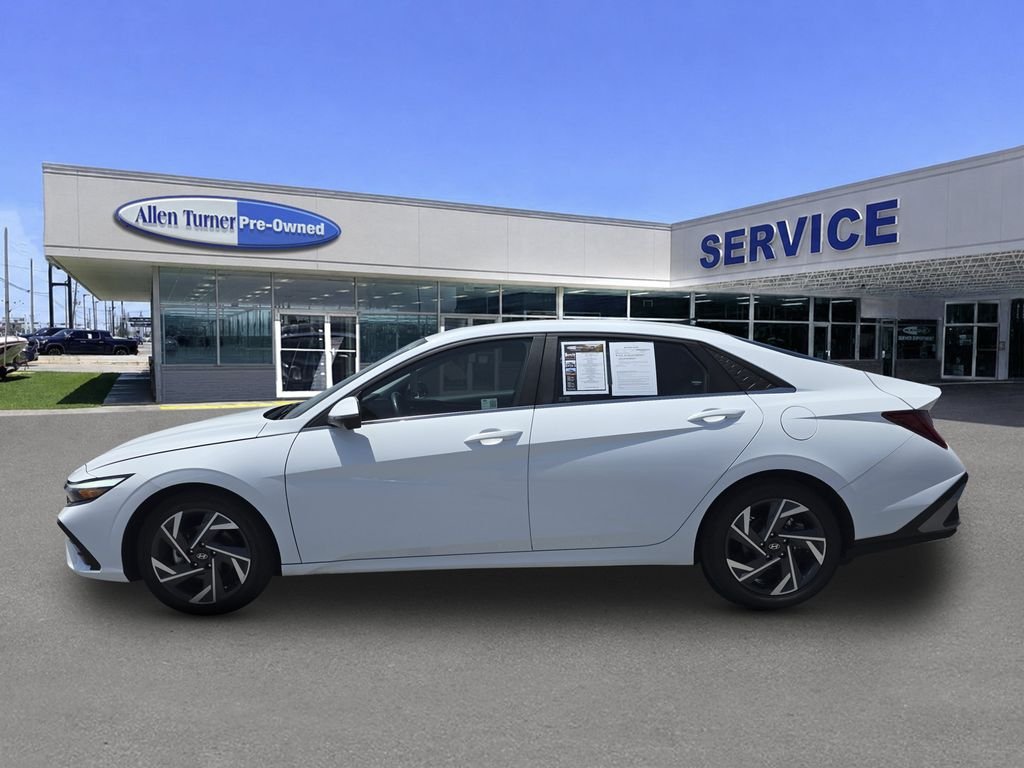 2024 Hyundai Elantra Limited - Photo 6