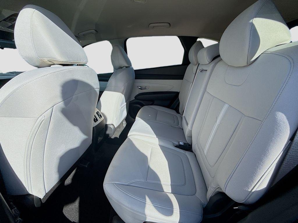 New 2026 Hampton Gray Hyundai SEL FWD image 18