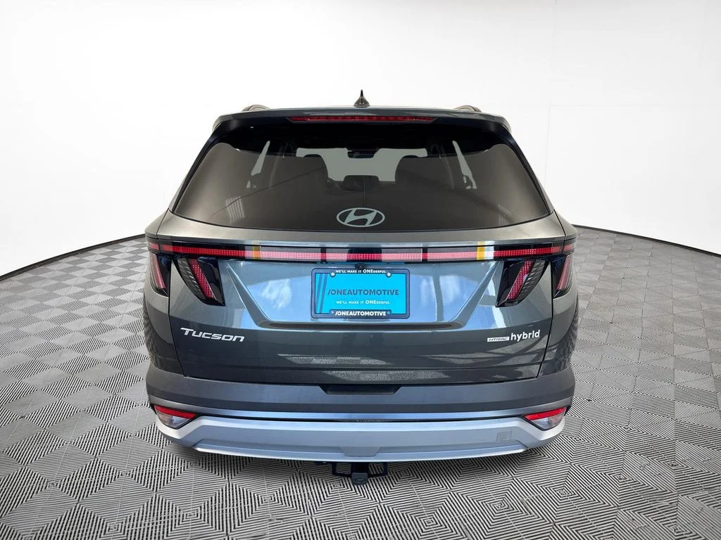 Used 2025 Gray Hyundai SEL Convenience image 10