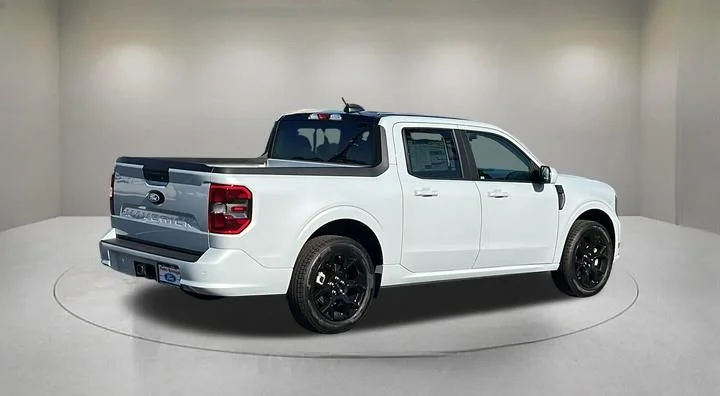 New 2026 Space White Metallic Ford Lobo™ image 5